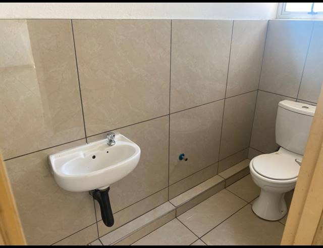 84M² BUILDING TO LET IN RUSTENBURG CENTRAL